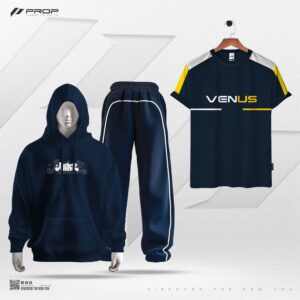 Juike Baggy Tracksuit + Venus T-shirt (Free)